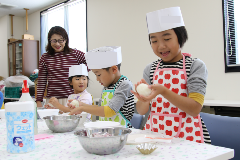 おにぎり学院 田北調理師専門学校の学生さんとにっぽんのおにぎりを握ってみよう 生活協同組合 コープおおいた おにぎり学院 田北調理師専門学校の学生さんとにっぽんのおにぎりを握ってみよう 生活協同組合 コープおおいた